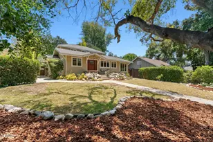 130 S Arroyo Blvd, Pasadena, CA 91105 - Photo 1