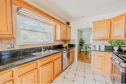 1151 Rose Avenue, Pasadena, CA 91107 - Photo 10