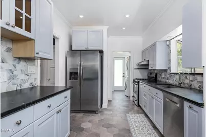 1469 Las Lunas Street, Pasadena, CA 91106 - Photo 10
