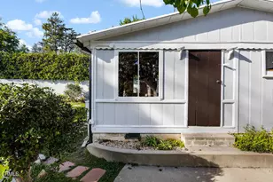 1275 New York Dr, Altadena, CA 91001 - Photo 32