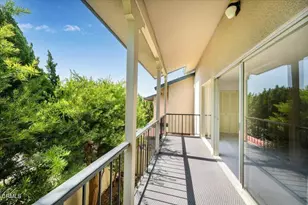 823 N Altadena Dr, Pasadena, CA 91107 - Photo 44