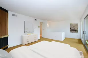 823 N Altadena Dr, Pasadena, CA 91107 - Photo 28