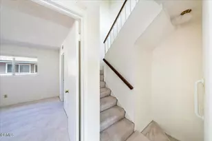 823 N Altadena Dr, Pasadena, CA 91107 - Photo 42