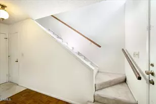 823 N Altadena Dr, Pasadena, CA 91107 - Photo 18