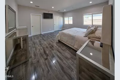 11045 Califa Street, North Hollywood, CA 91601 - Photo 8