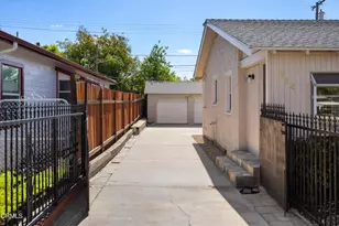 614 N Lemon Ave, Azusa, CA 91702 - Photo 2