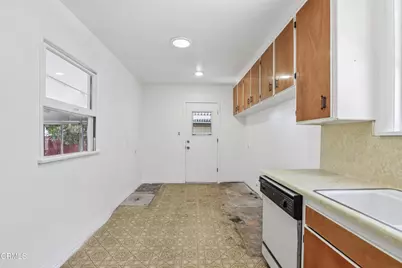 2711 N Lincoln Street, Burbank, CA 91504 - Photo 8
