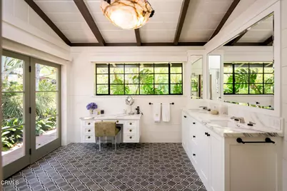 1115 S Oak Knoll Avenue, Pasadena, CA 91106 - Photo 12
