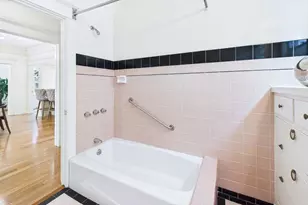 1232 N El Centro Ave, Los Angeles, CA 90038 - Photo 24