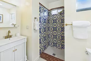 1232 N El Centro Ave, Los Angeles, CA 90038 - Photo 30