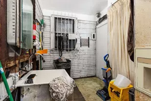 767 Garland Ave, Los Angeles, CA 90017 - Photo 26