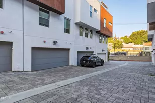 2203 Selig Dr, Los Angeles, CA 90026 - Photo 36