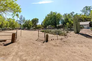 10400 McBroom St, Los Angeles, CA 91040 - Photo 22