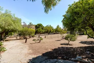 10400 McBroom St, Los Angeles, CA 91040 - Photo 18