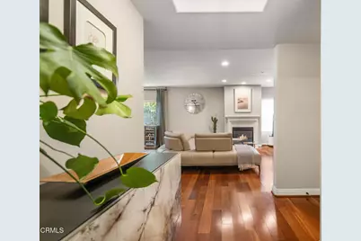 616 S Wilton Place #203, Los Angeles, CA 90005 - Photo 2