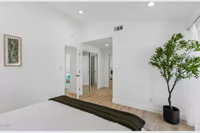 8408 Cozycroft Avenue, Los Angeles, CA 91306 - Photo 20