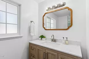 8408 Cozycroft Ave, Los Angeles, CA 91306 - Photo 24