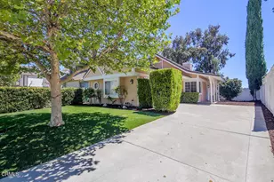 23867 Falconer Dr, Murrieta, CA 92562 - Photo 2