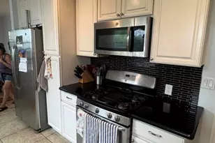 6867 Cantaloupe Ave, Los Angeles, CA 91405 - Photo 12