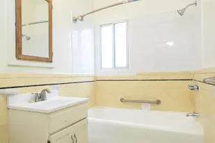 3201 W 21st St, Los Angeles, CA 90018 - Photo 22