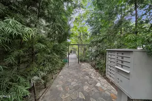 364 N Ave 53, Los Angeles, CA 90042 - Photo 32