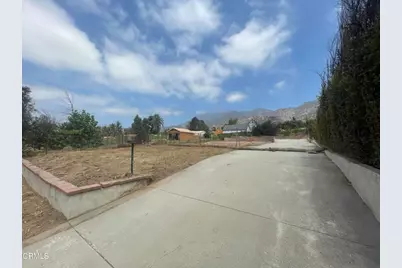 221 E Las Flores Drive, Altadena, CA 91001 - Photo 4