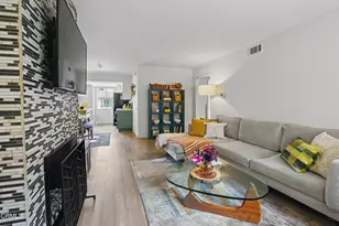 10960 Bluffside, Studio City, CA 91604 - Photo 2