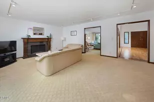 2420 Achilles Dr, Los Angeles, CA 90046 - Photo 12