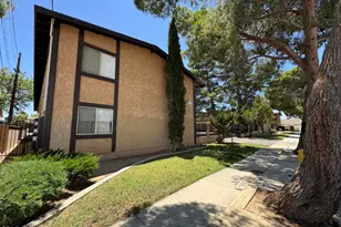 524 E Ave Q-12, Palmdale, CA 93550 - Photo 2