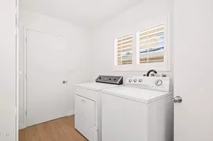 5778 Valerie Ave, Los Angeles, CA 91367 - Photo 22