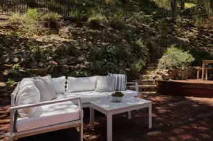 9616 Highland Gorge Dr, Beverly Hills, CA 90210 - Photo 26