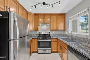 8396 Sunset Trail Pl, Rancho Cucamonga, CA 91730 - Photo 2