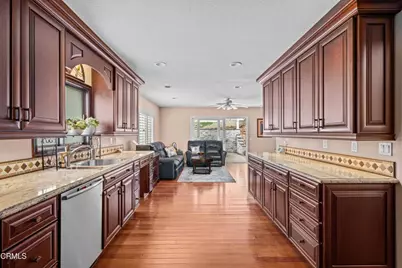 3911 Park Vista Place, La Crescenta, CA 91214 - Photo 4