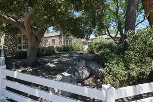 10107 Stonehurst Ave, Los Angeles, CA 91352 - Photo 2