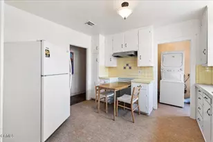 588 N Chester Ave, Pasadena, CA 91106 - Photo 22