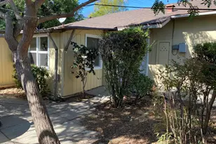 1523 N Grand Oaks Ave, Pasadena, CA 91104 - Photo 2