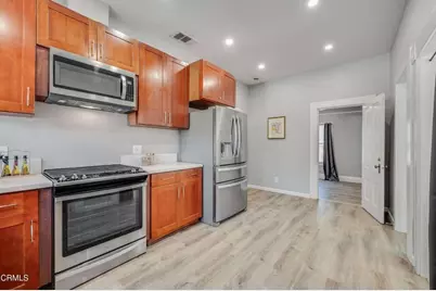 580 N 1st Avenue, Upland, CA 91786 - Photo 14