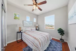 27016 Pebble Beach Dr, Valencia, CA 91381 - Photo 16