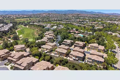 27016 Pebble Beach Drive, Valencia, CA 91381 - Photo 30