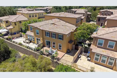 27016 Pebble Beach Drive, Valencia, CA 91381 - Photo 2