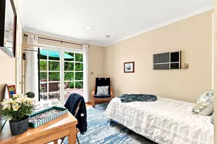2277 Queensberry Rd, Pasadena, CA 91104 - Photo 38