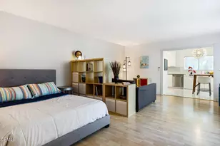 395 S Oakland Ave, Pasadena, CA 91101 - Photo 4