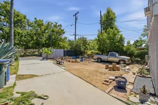 158 E Sacramento St, Altadena, CA 91001 - Photo 2