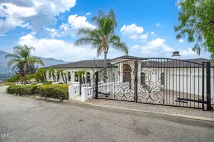 450 Palmerstone Dr, La Canada Flintridge, CA 91011 - Photo 2