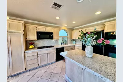 7469 Holloway Road, Rancho Cucamonga, CA 91730 - Photo 8