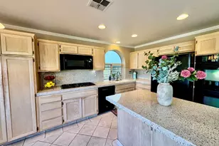 7469 Holloway Rd, Rancho Cucamonga, CA 91730 - Photo 8