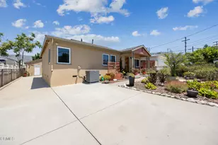 7613 7615 Beckett St, Tujunga, CA 91042 - Photo 2