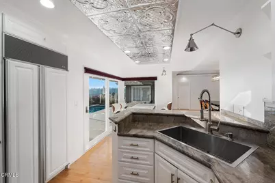 9633 Highridge Drive, Beverly Hills, CA 90210 - Photo 12