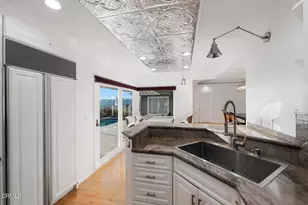 9633 Highridge Dr, Beverly Hills, CA 90210 - Photo 12