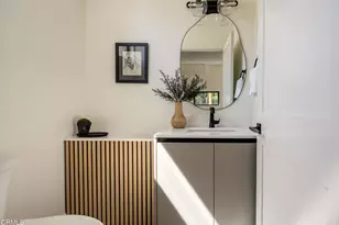 510 N Sycamore Ave, Los Angeles, CA 90036 - Photo 16